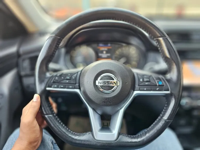 2017 نيسان روج in Dubai