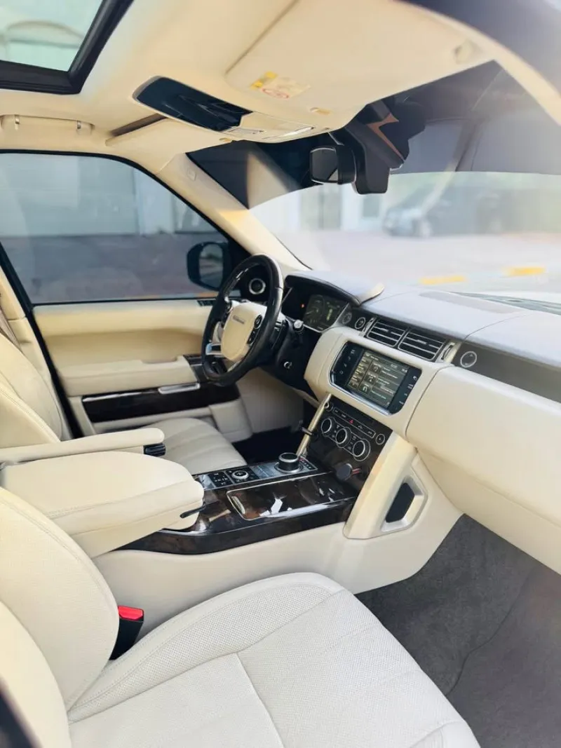 2013 Land Rover Range Rover in Dubai