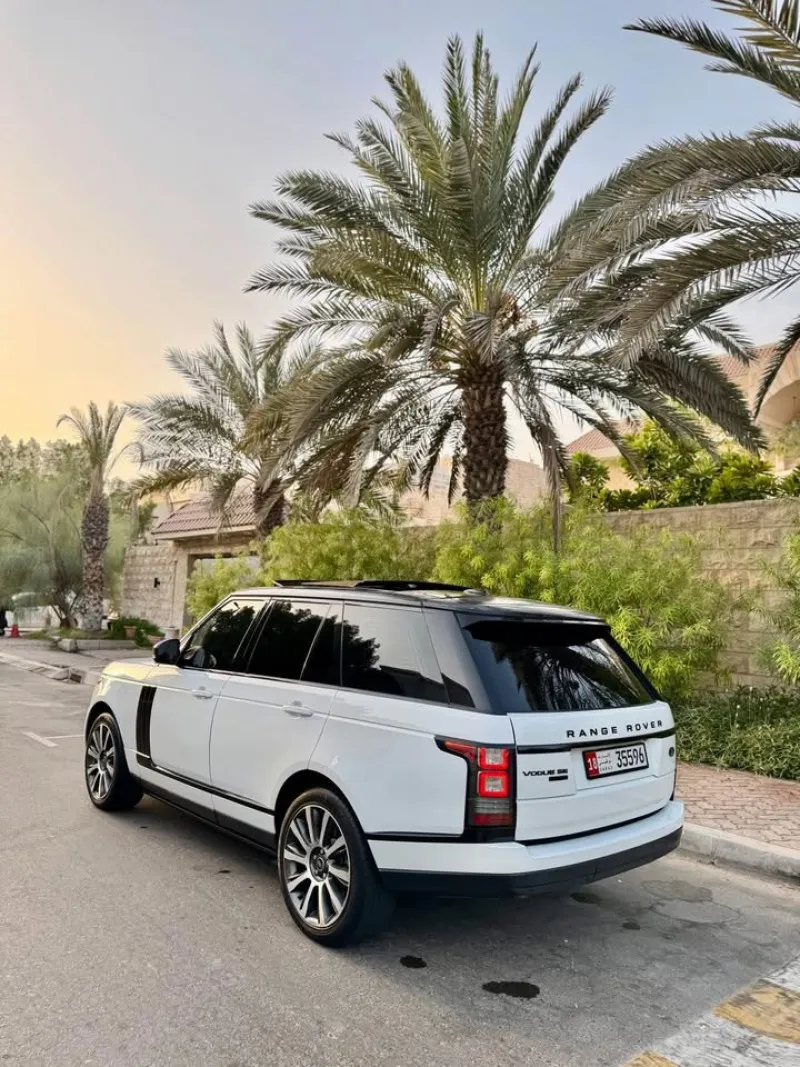 2013 Land Rover Range Rover in Dubai