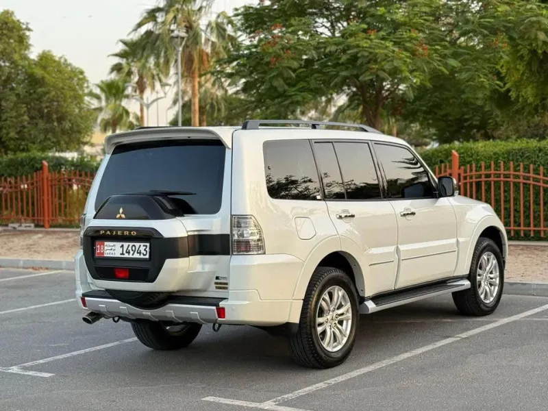 2019 Mitsubishi Pajero Sport in Dubai