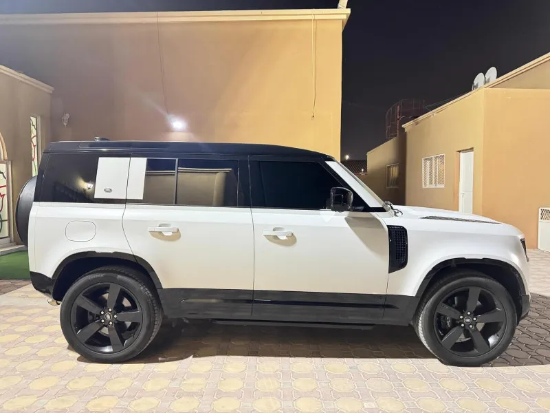 2023 لاند روفر ديفندر in Dubai