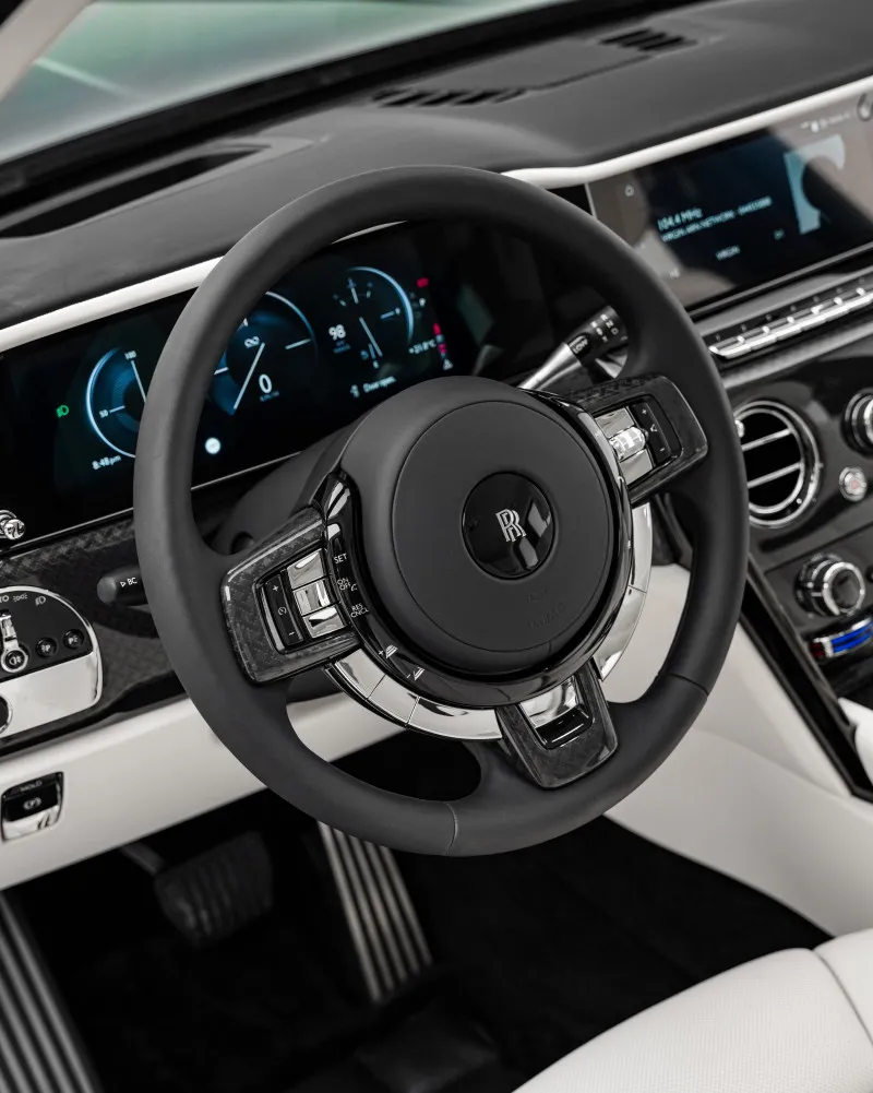 2025 رولز رويس كولينان in Dubai