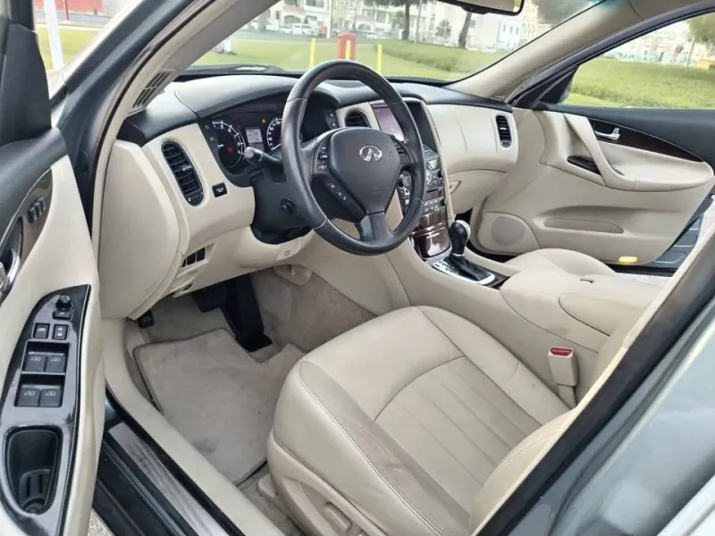 2017 Infiniti QX50 in Dubai