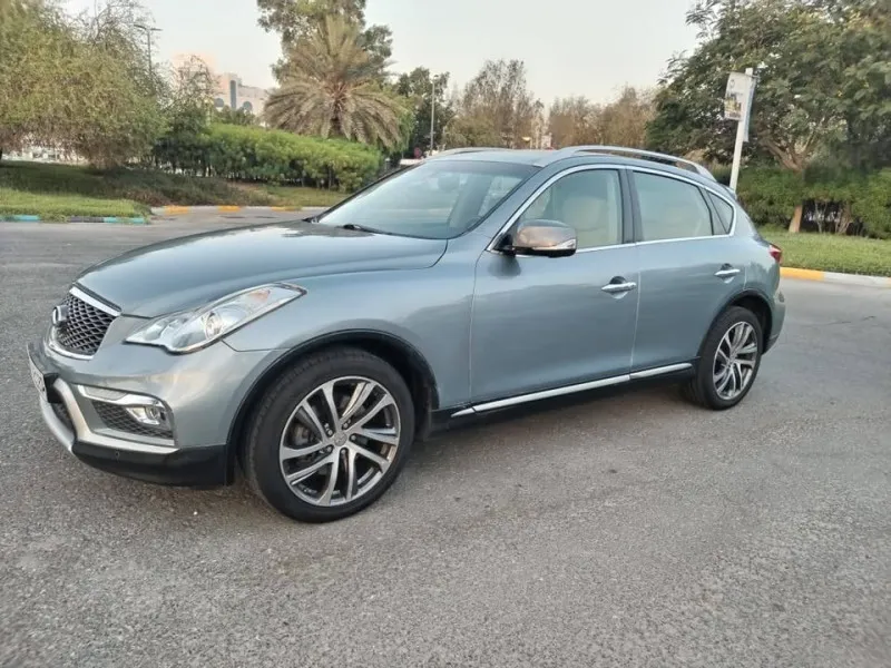 2017 Infiniti QX50 in Dubai