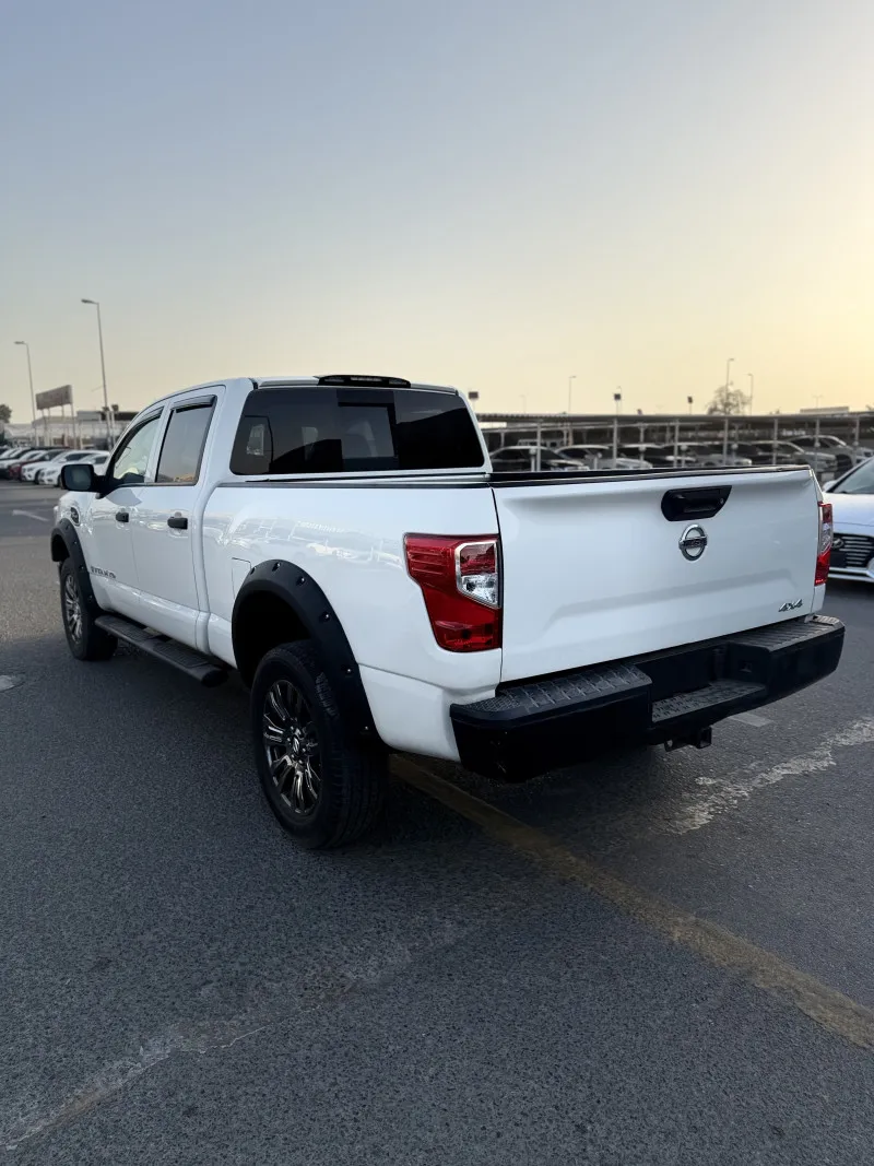 2017 Nissan Titan in Dubai