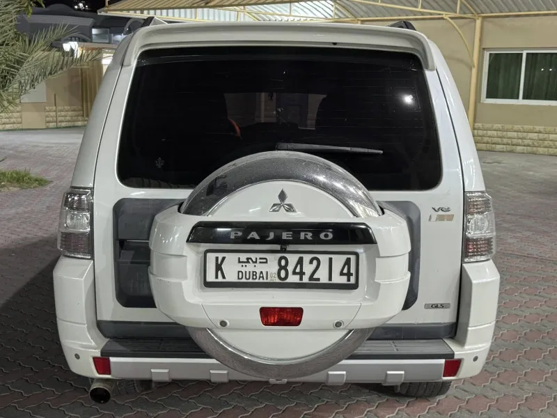 2014 ميتسوبيشي باجيرو in Dubai