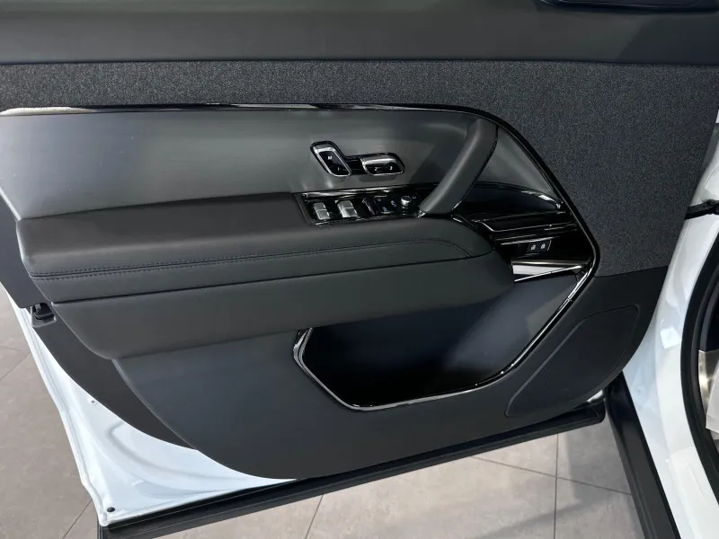 2024 Land Rover Range Rover Sport in Dubai
