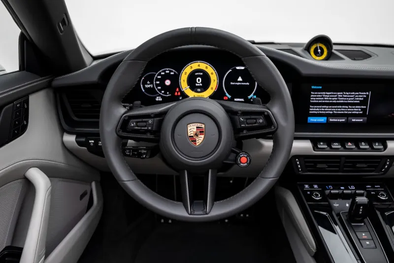 2025 بورش 911 كاريرا in Dubai