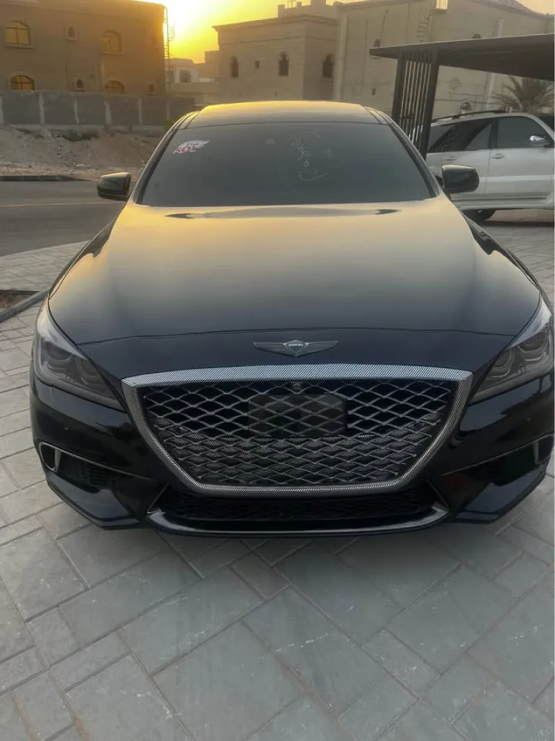 2018 جينيسس جي ٨٠ in Dubai