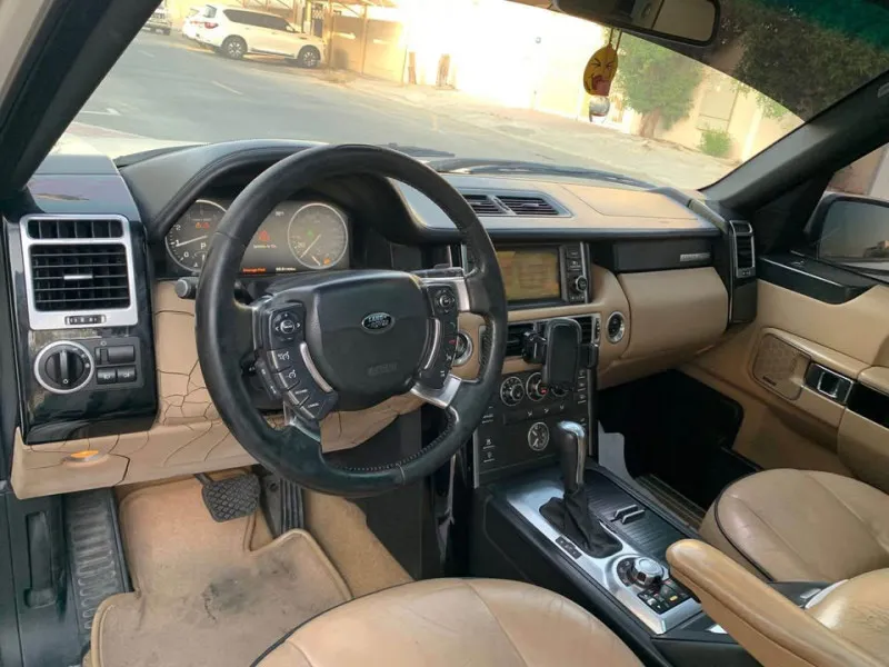 2010 Land Rover Range Rover in Dubai