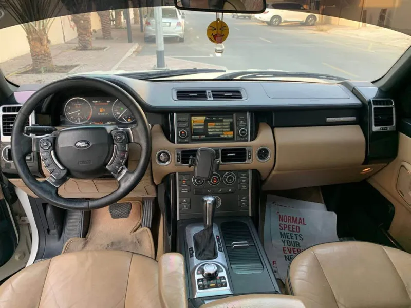 2010 Land Rover Range Rover in Dubai