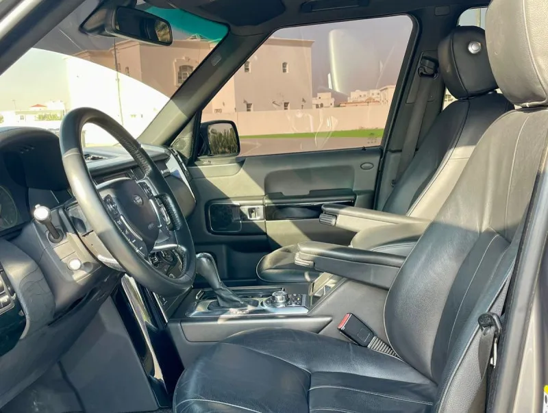 2011 Land Rover Range Rover in Dubai