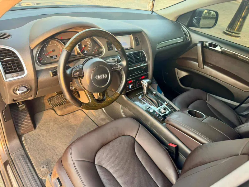 2013 Audi Q7 in Dubai