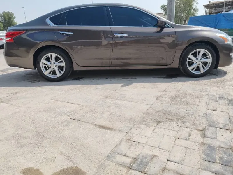 2013 نيسان آلتيما in Dubai