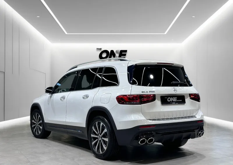 2022 Mercedes-Benz GLB in Dubai