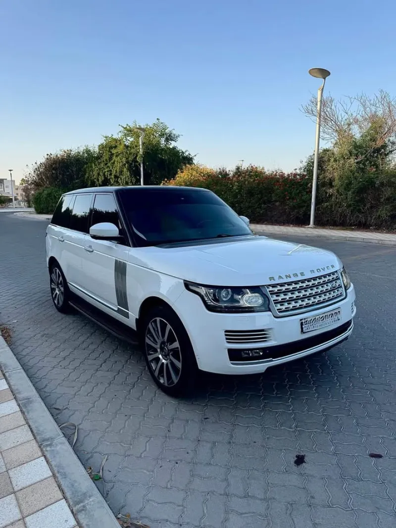 2014 Land Rover Range Rover in Dubai