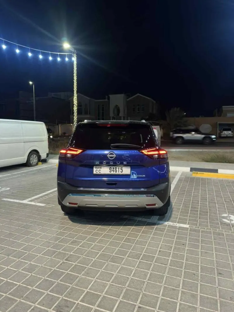 2023 Nissan Rogue in Dubai