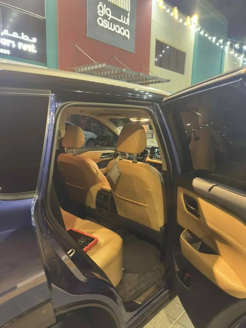 2023 Nissan Rogue in Dubai