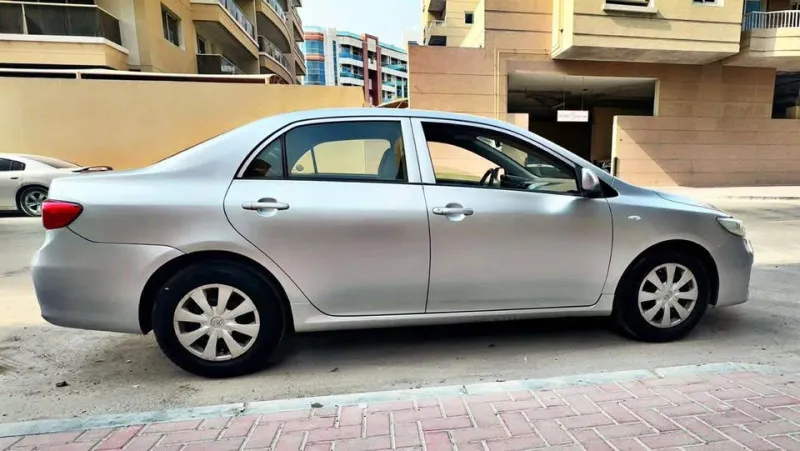 2013 تويوتا كورولا in Dubai