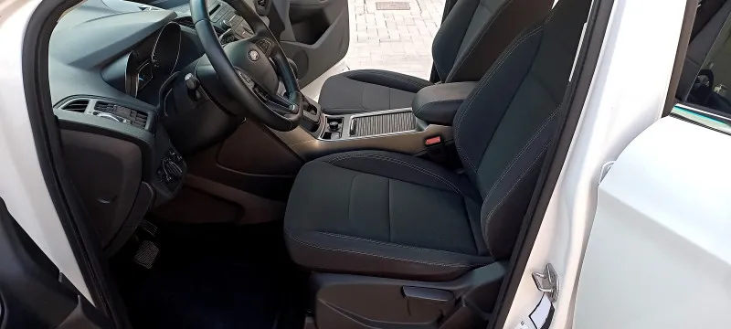 2020 Ford Escape in Dubai