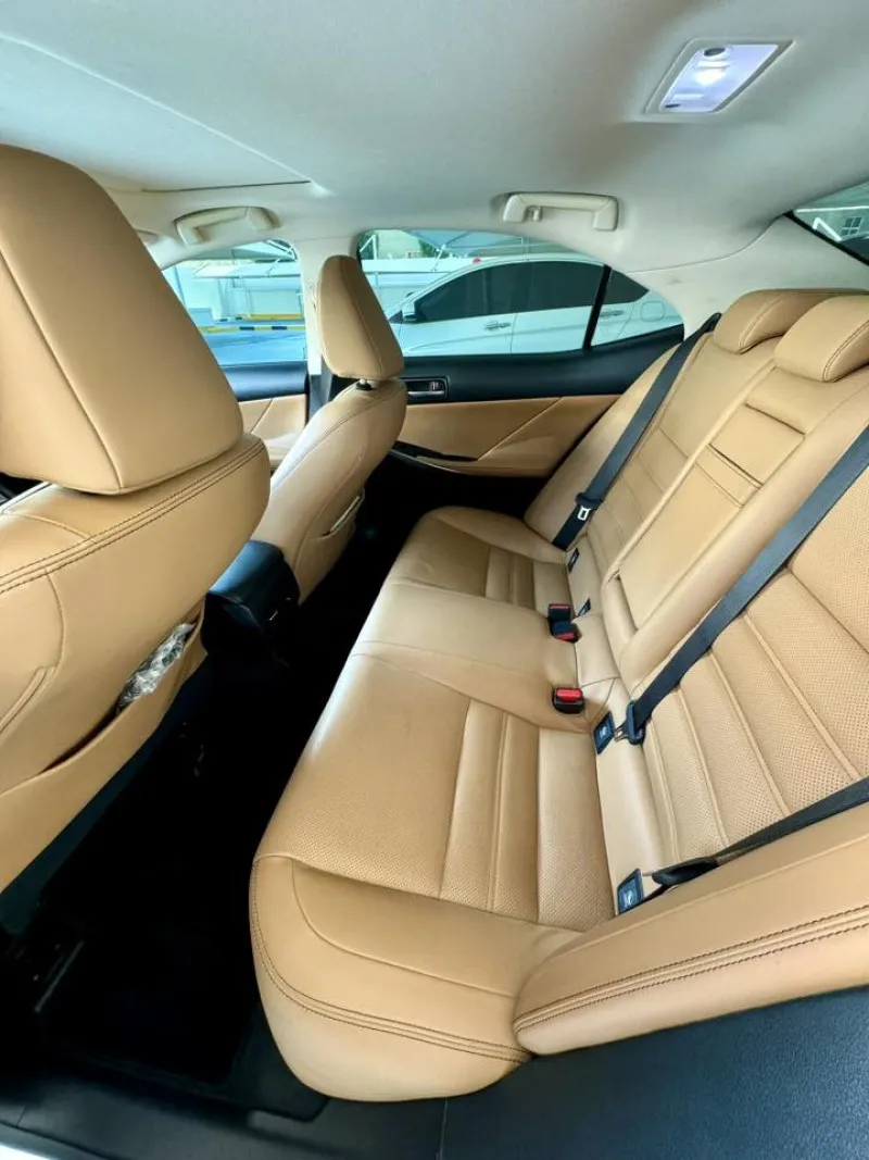 2017 Lexus IS in Dubai