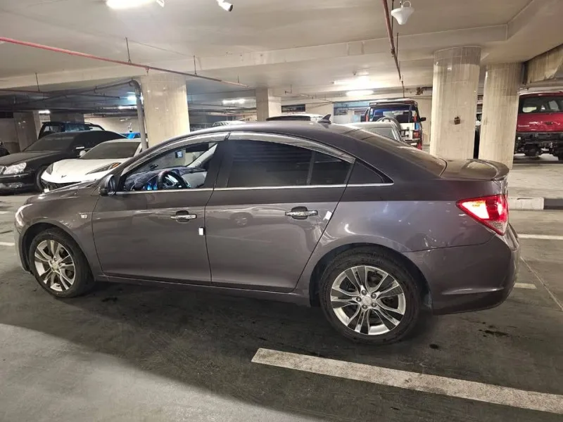 2013 Chevrolet Cruze in Dubai