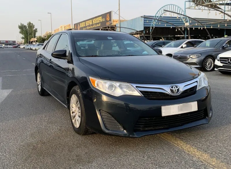 2012 تويوتا كامري in Dubai