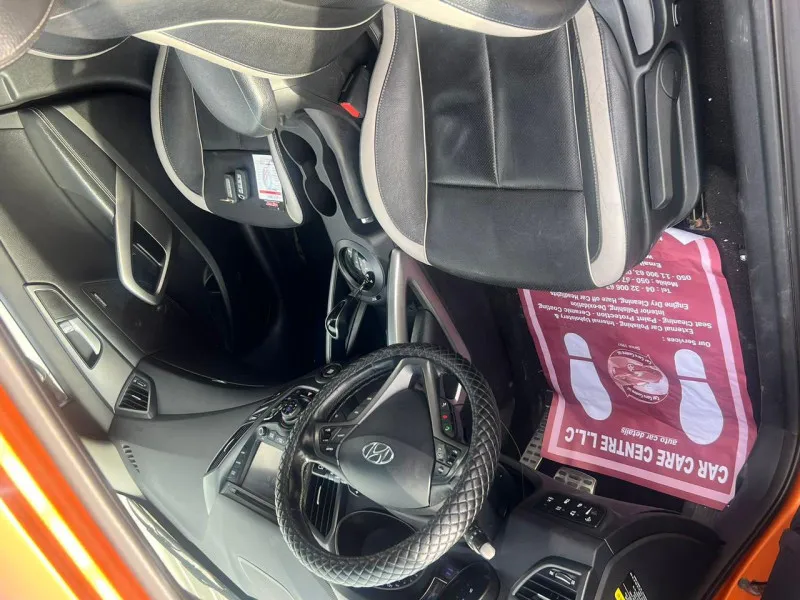 2014 Hyundai Veloster in Dubai