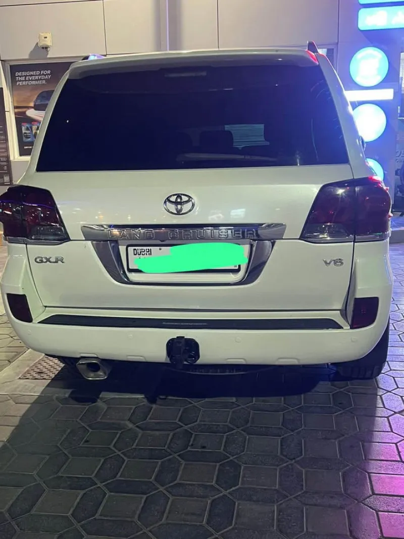 2013 تويوتا لاند كروزر in Dubai