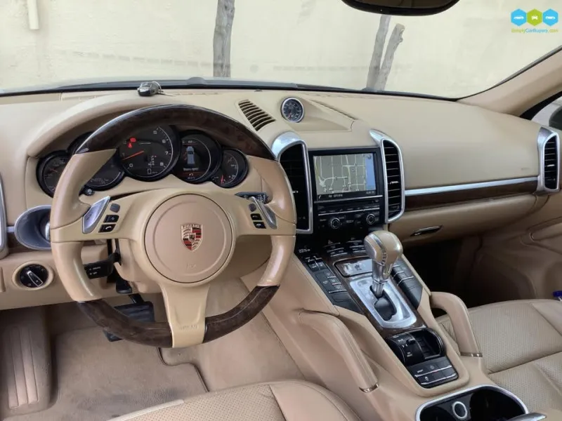2014 Porsche Cayenne in Dubai