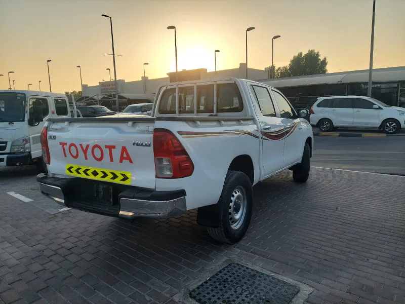 2018 Toyota Hilux in Dubai