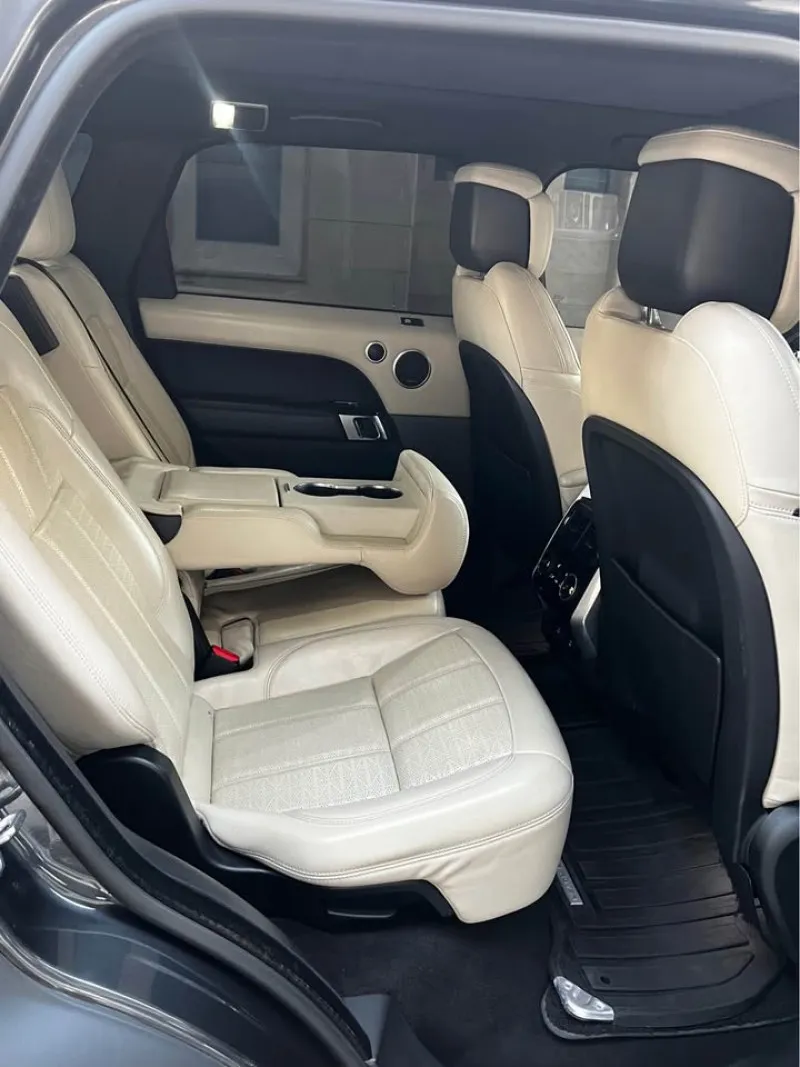 2019 Land Rover Range Rover Sport in Dubai