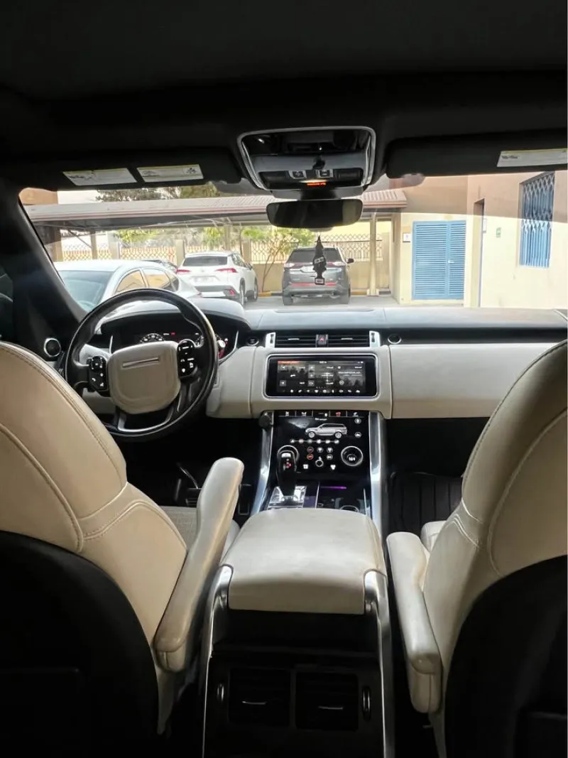 2019 Land Rover Range Rover Sport in Dubai