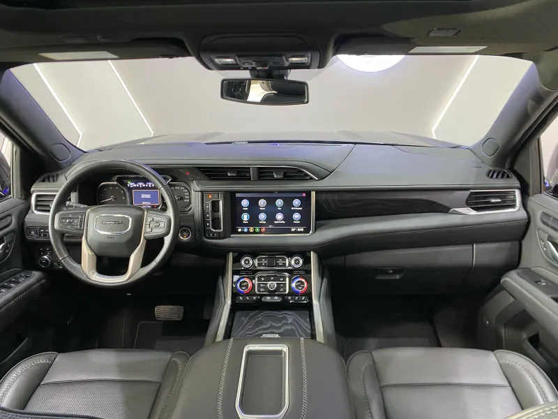 2021 GMC Yukon in Dubai