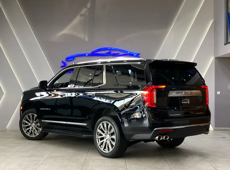 2021 GMC Yukon in Dubai