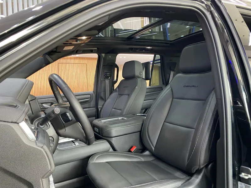 2021 GMC Yukon in Dubai