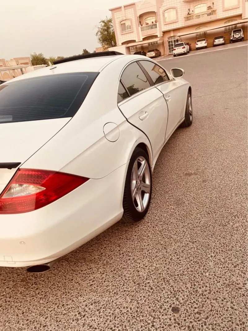 2007 Mercedes-Benz CLS in Dubai