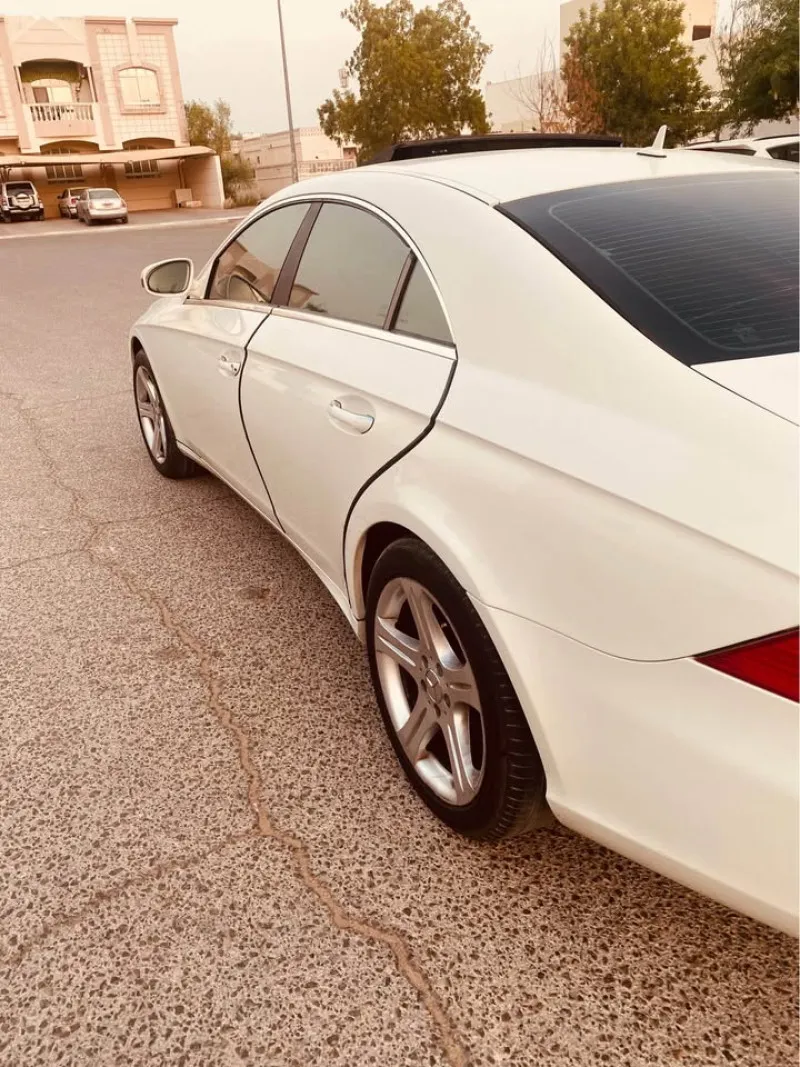 2007 Mercedes-Benz CLS in Dubai