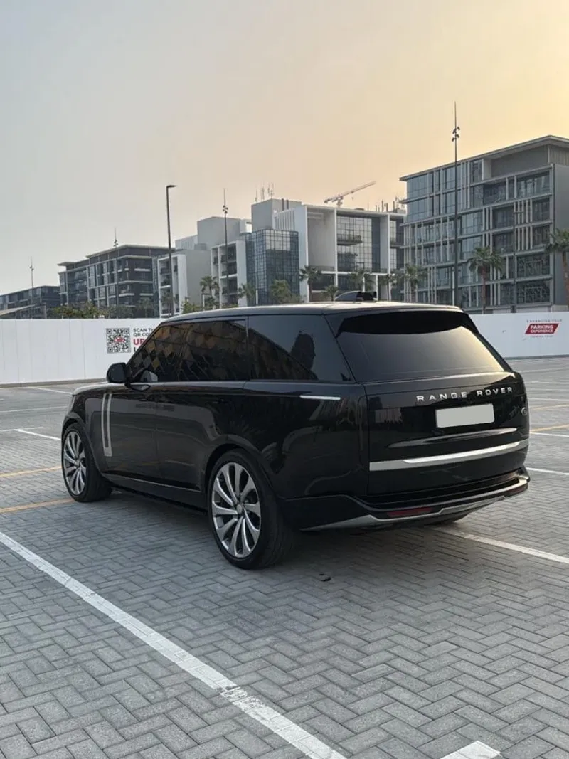 2023 لاند روفر رينج روفر in Dubai