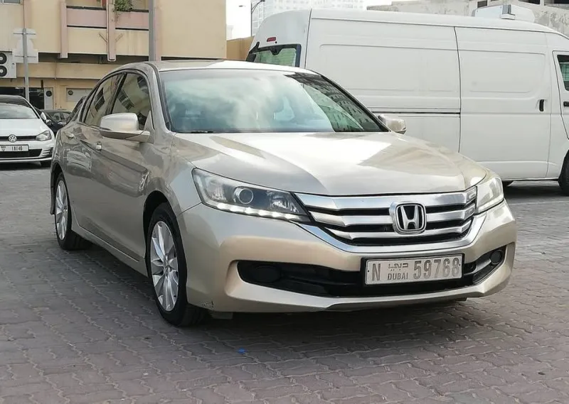 2015 هوندا أكورد in Dubai