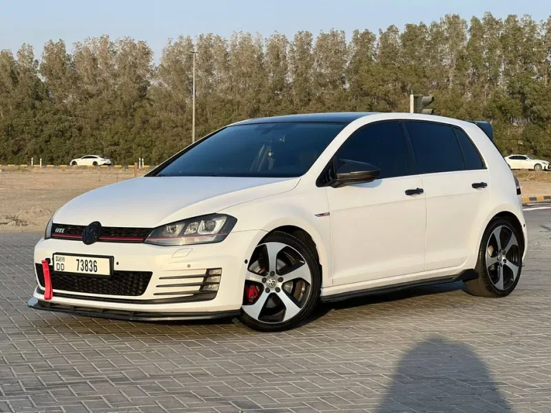 2015 Volkswagen Golf in Dubai
