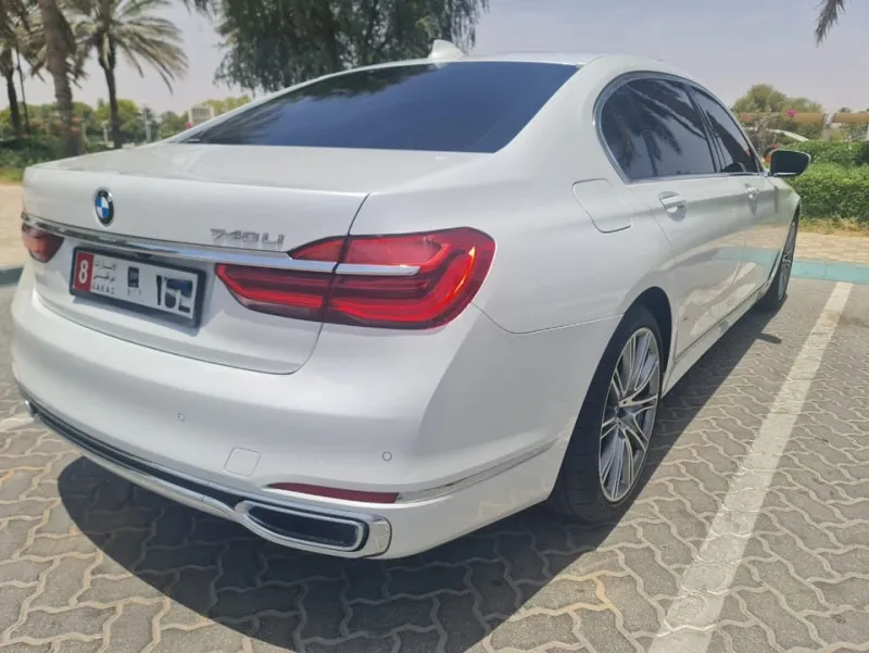2019 بي أم دابليو الفئة - 7 in Dubai