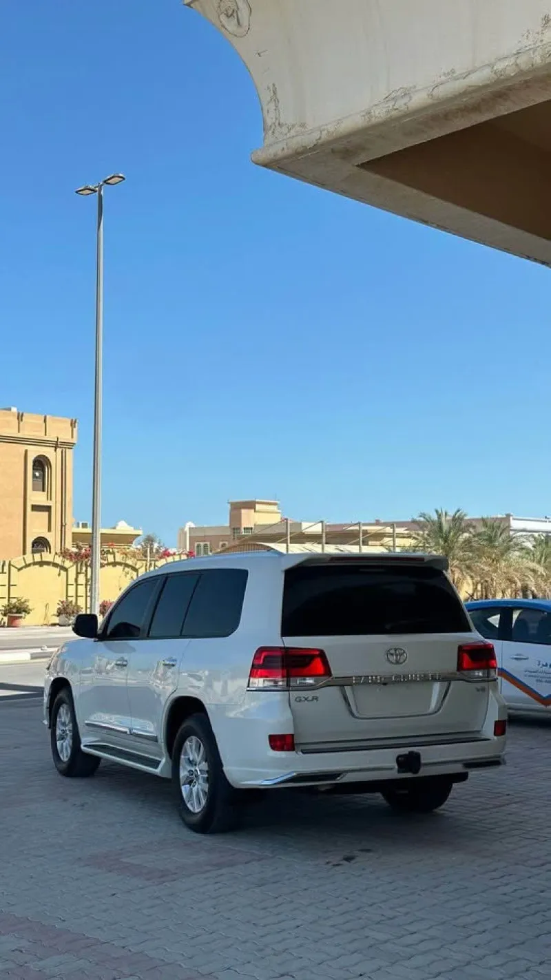 2017 Toyota Land Cruiser in Dubai