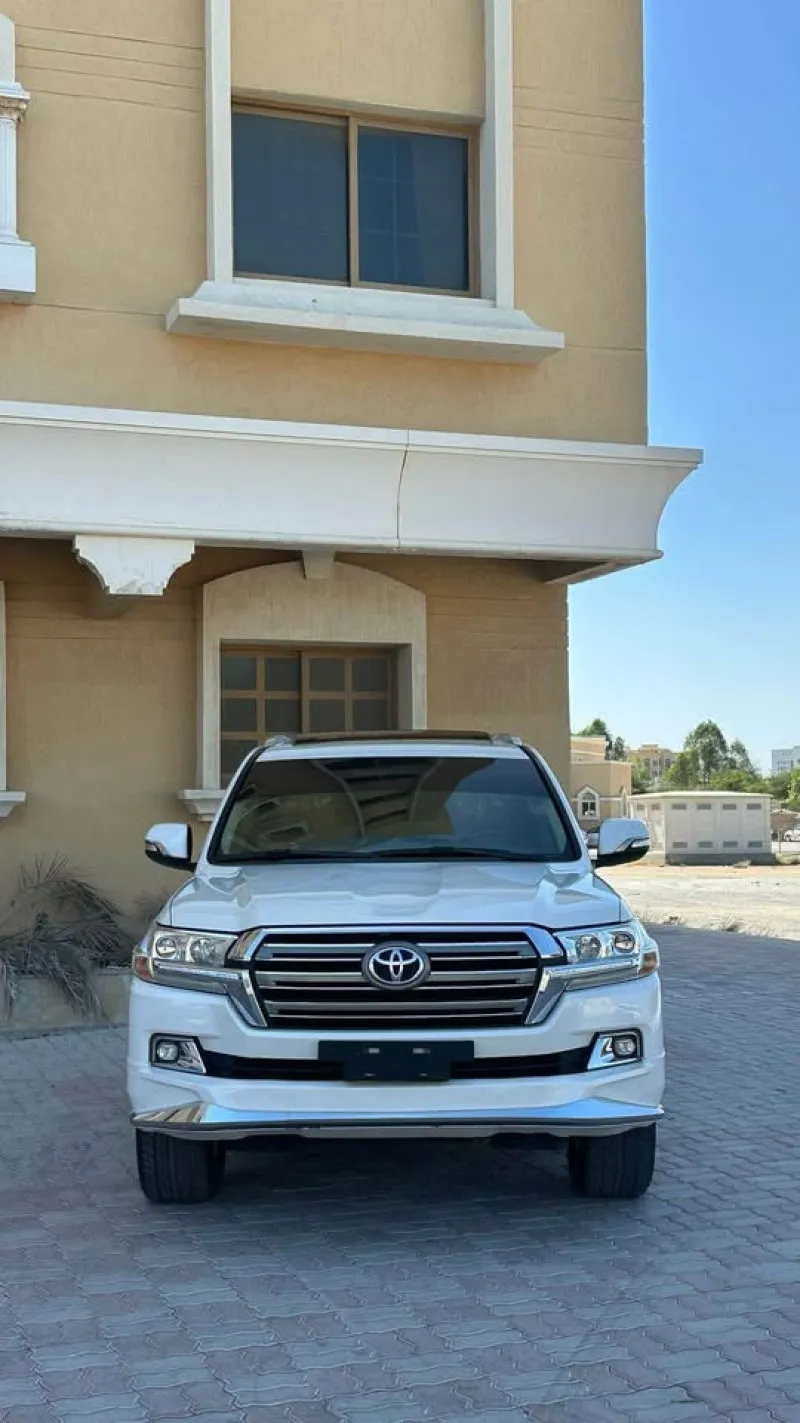 2017 Toyota Land Cruiser in Dubai