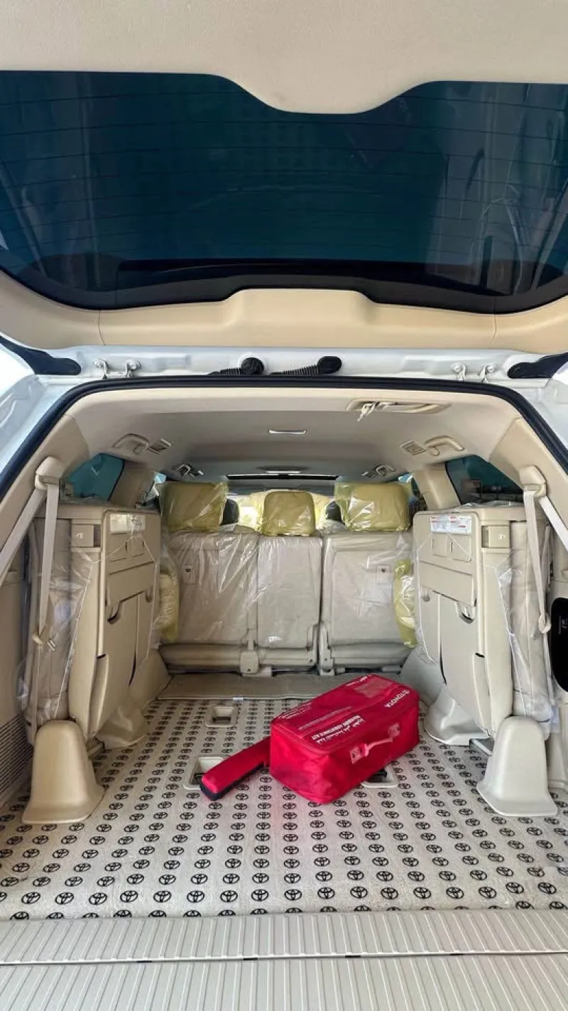 2017 Toyota Land Cruiser in Dubai
