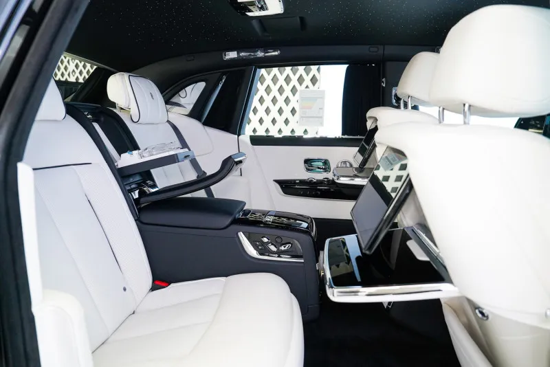 2025 Rolls Royce Phantom in Dubai