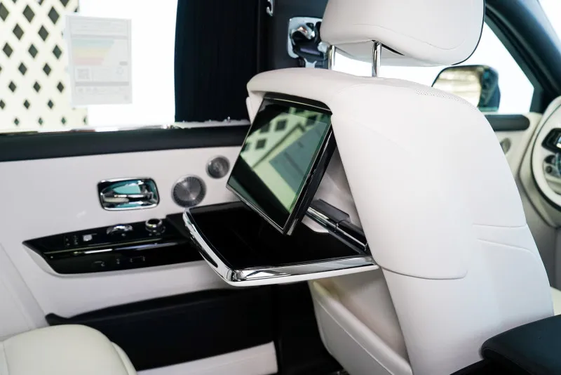 2025 Rolls Royce Phantom in Dubai
