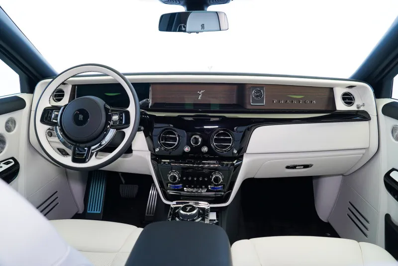 2025 Rolls Royce Phantom in Dubai