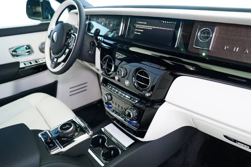 2025 Rolls Royce Phantom in Dubai