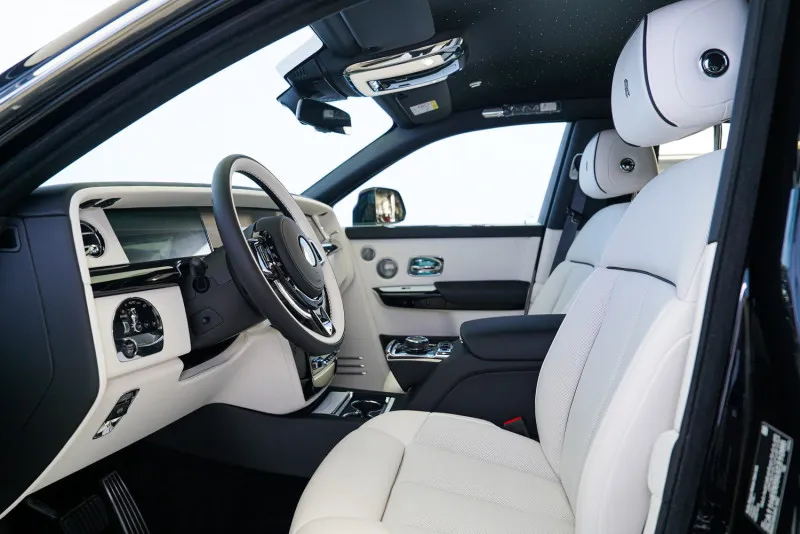2025 Rolls Royce Phantom in Dubai